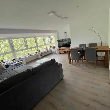 Cosy Flat With Mercatorstrasse View Netflix-wifi Appartement Duisburg